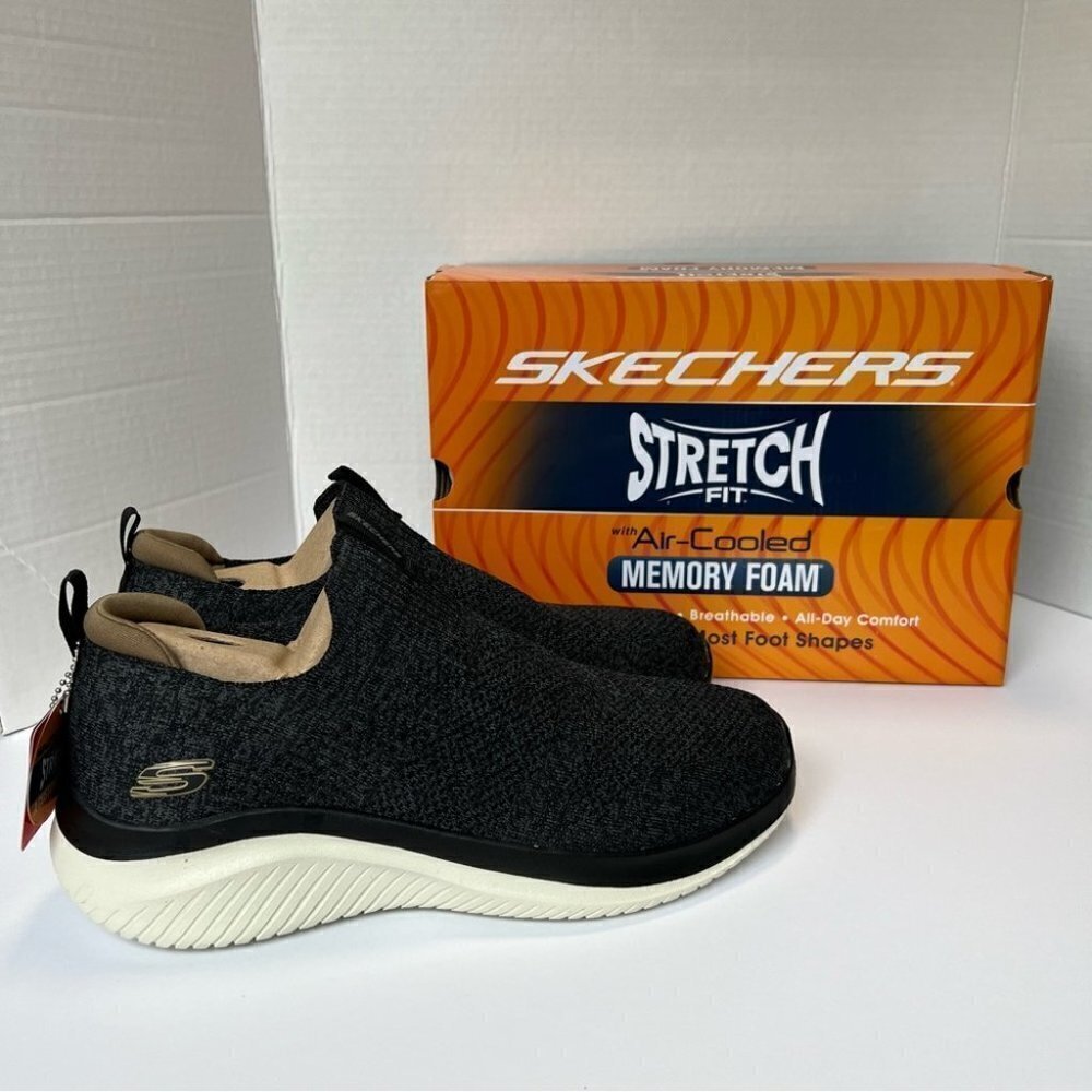 Nib - Skechers, Women’s Ultra Flex 3.0 - Demcheck. Size: 10.5